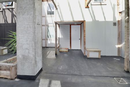 3-Bedroom Apartment in the Heart of Te Aro - Photo 5