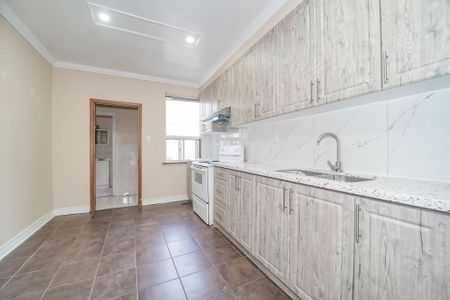 For Lease - 243 Montrose Avenue, Toronto, Ontario - Photo 3