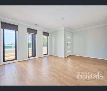 51 Blackman Drive, Warragul, Vic 3820 - Photo 2