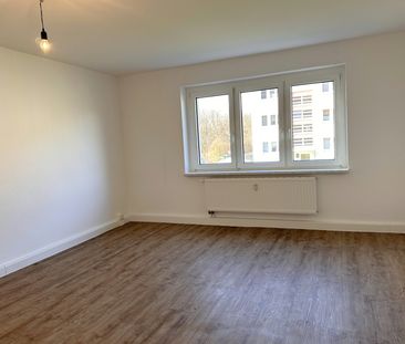 Neu sanierte Familienwohnung // Modernes Bad & Fantastischer Ausblick - Photo 2