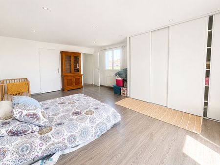 Location Maison 3 pièces 114m² - Photo 4