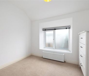 244 Foxrock Grove Kill Lane Dublin 18 - Photo 3