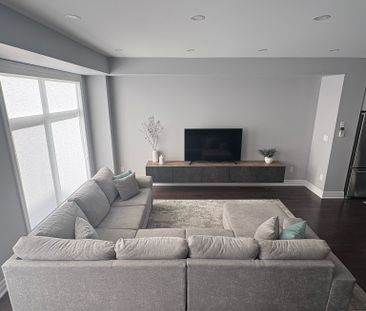 For Lease - 44 Juneau Street, Vaughan, Ontario - Photo 5