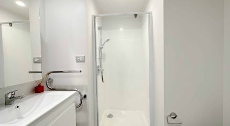 Two Bed and One Bathroom with a view - Photo 5