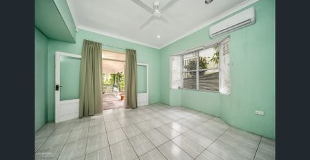 Large family home with pool - 6 month lease - Photo 4