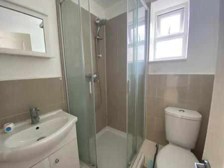 Winchester House, Bishops Walk - Photo 5