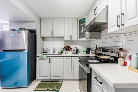 For Lease - 643 Doon Drive, Waterloo, Ontario - Photo 2