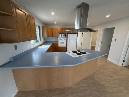 For Lease - 245 Speedvale Avenue Unit# 2, Guelph, Ontario - Photo 2