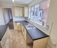 2 BEDROOM House - Mid Terrace - Photo 4