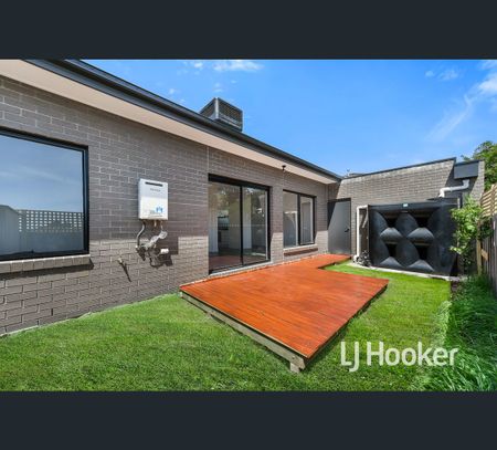 3/15 Ainsleigh Court, Cranbourne, Vic 3977 - Photo 4
