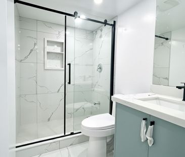 For Lease - 31 Ames Crescent, Aurora, Ontario - Photo 2