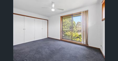 Great Location Family Home - Photo 2