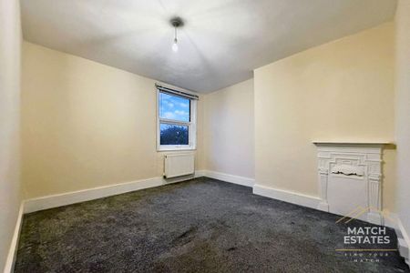 3 bedroom maisonette to rent - Photo 2