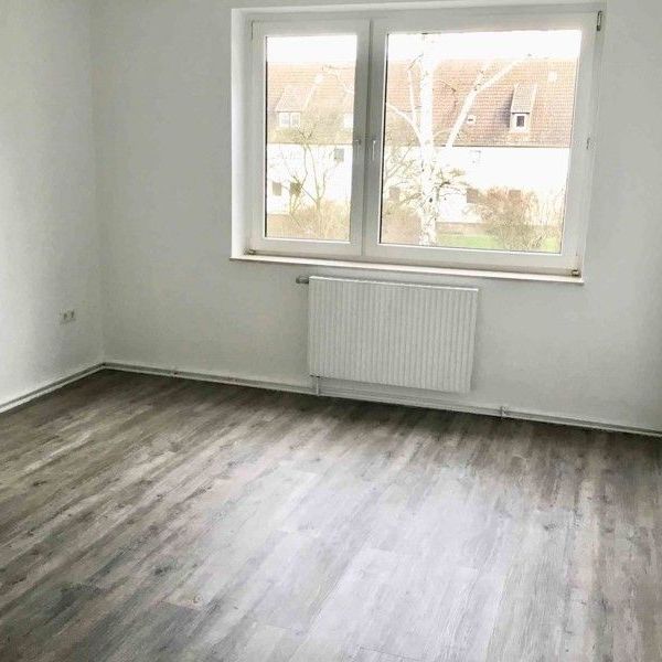 Gut geschnittene 3-Zimmer-Wohnung mit Balkon - Photo 1