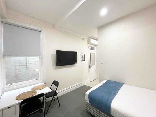 Studio 3 - Photo 1