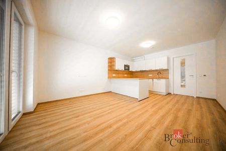Pronájem bytu 1+kk 35 m² - Фото 4