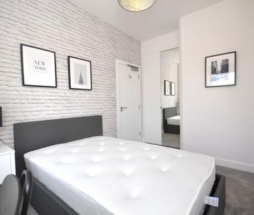 1 bedroom Flat To Let - Photo 3