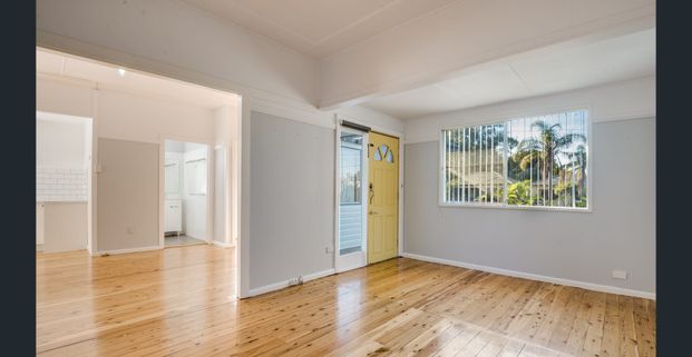 Character Home for Rent – Bright, Modern & Coastal Living - Photo 1