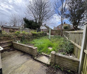 2 bedroom semi-detached house to rent - Photo 5