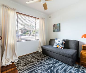 Two bedroom apartment in quiet street - Photo 4