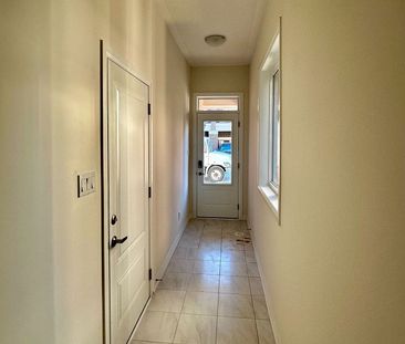 For Lease - 10 Sissons Way, Markham, Ontario - Photo 4