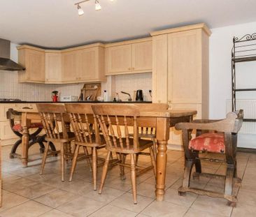 3 bedroom apartment to rent - Photo 6