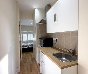 Studio to rent - Photo 6
