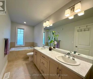 519 HITZLAY TERRACE - Photo 3