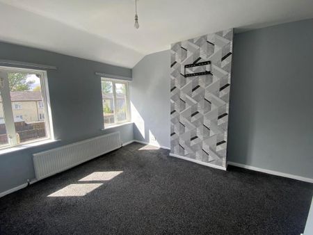 2 bedroom terraced house to rent - Photo 2