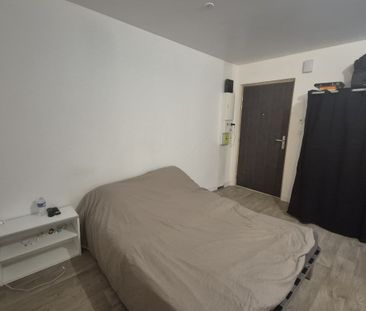 STUDIO MEUBLE - IMMEUBLE RECENT - PLACE DE PARKING - CAVE - Photo 1