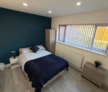 Room in a Shared House, The Countess Croft, CV3 - Photo 2