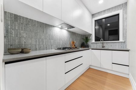 Stunning 5BR Wainui Oasis w/ Pool - Photo 3