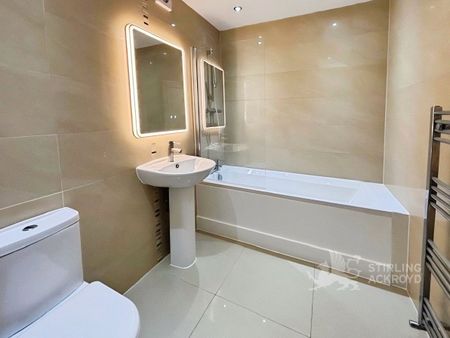 French Street, Sunbury-On-Thames, Middlesex, TW16 5JL - Photo 4