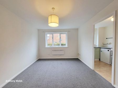 1 bedroom flat to rent - Photo 2
