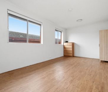 STUDIO APARTMENT - 5 MINUTE WALK TO UNSW & PRINCE OF WALES HOSPITAL - Photo 1