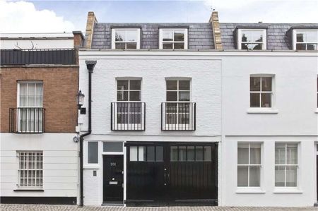 Beautifully refurbished mews house finished in a contemporary style with 2 bedrooms, 2 bathrooms. - Photo 2