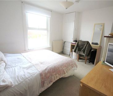 Kings Road, Egham, Surrey, UK, TW20 9BN - Photo 5