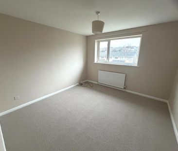 2 bedroom semi-detached house to rent - Photo 2