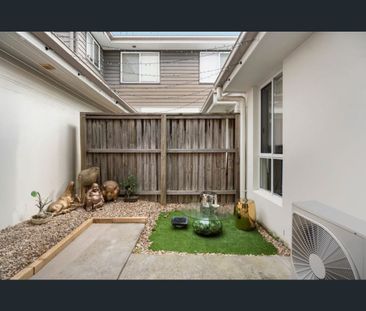 Tranquil Retreat in Springfield Lakes - Your Perfect Home Awaits! - Photo 2