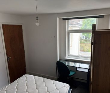 Room in a Shared House, Brentry Road, BS16 - Photo 1