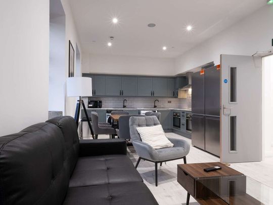 Apt 1, Aberdeen House Room 5 - Photo 1