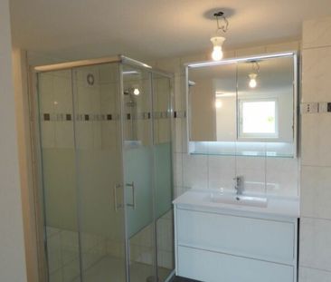 Modern apartment with garden - Photo 3