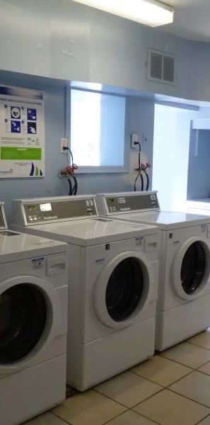 Benville Court Apartments - Photo 1