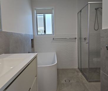 LAWNED BACKYARD OVERLOOKING PARKLAND-3 BED 2BATH TOWNHOUSE WITH FUL... - Photo 6