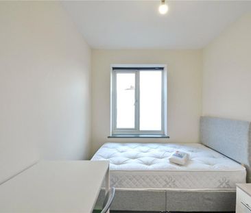 6 bedroom semi-detached house to rent - Photo 1