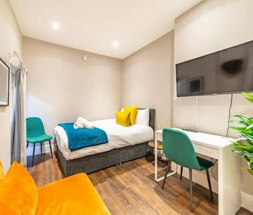 Studio flat to rent on - Photo 5