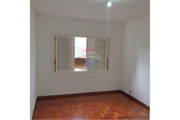 Sobrado com 2 dormitórios, sala, cozinha, banheiro e vaga para carro na Vila Leonor - Photo 1