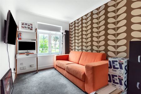 Newminster Court, EN2, Enfield - Photo 2
