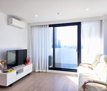 Furnished 2 Bed 2Bath Apartment in the Centre of Box Hill with Grea... - Photo 1