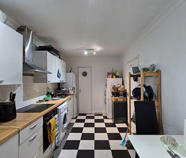 Room in a Shared Flat, London, SW11 - Photo 6